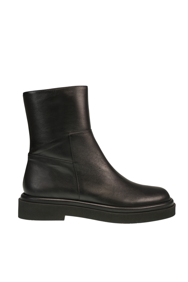 Carla Nappa black