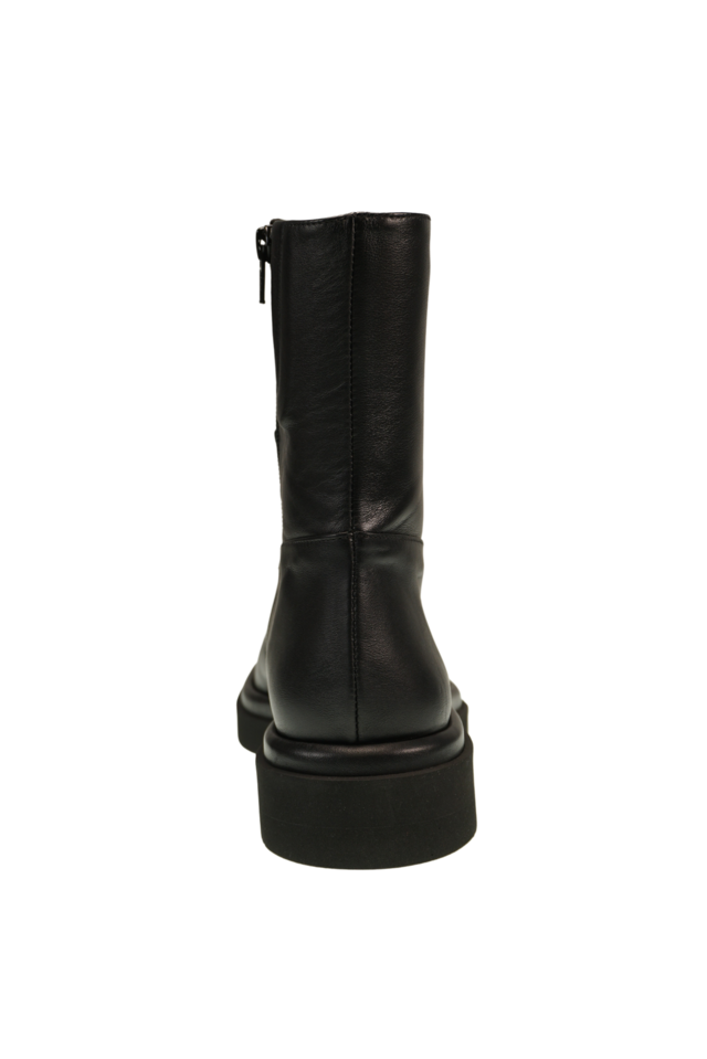 Carla Nappa black